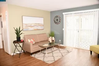 Photo #2: 41037502 Listing 