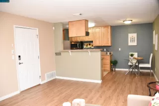 Photo #6: 41037502 Listing 