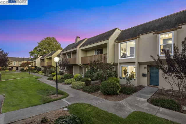 MLS: 41037507 Condo For Sale