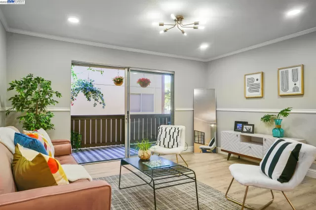 MLS: 41037540 Condo For Sale