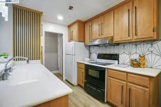 Photo #6: 41037540 Listing