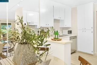 Photo #2: 41037545 Listing 