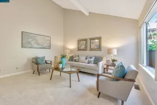 Photo #5: 41037566 Listing