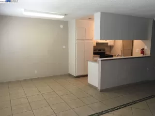 Photo #5: 41037601 Listing