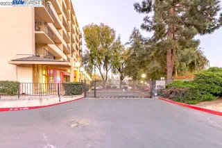 More Details about MLS # 41037654 : 3909 STEVENSON BLVD # 405
