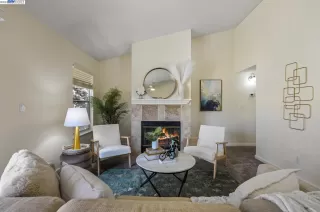 Photo #2: 41037679 Listing 