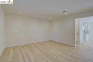 Photo #3: 41037686 Listing