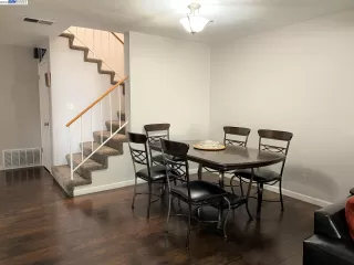 Photo #1: 41037709 Listing 