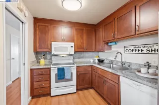 Photo #4: 41037789 Listing