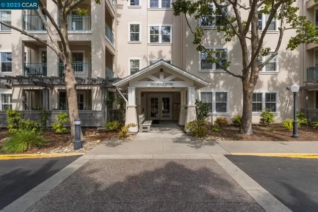 MLS: 41037791 Condo For Sale