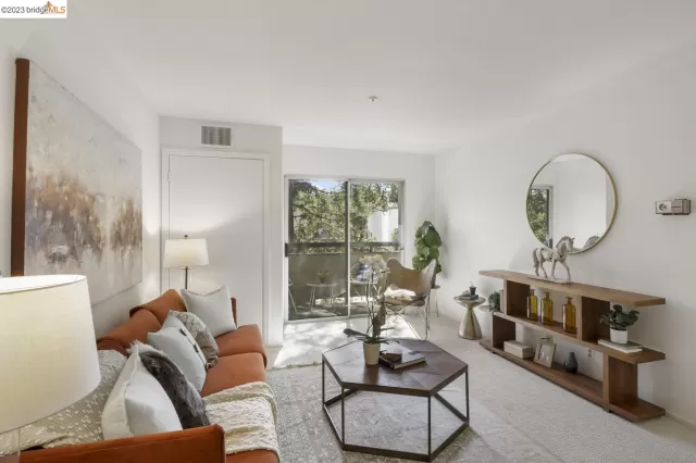 MLS: 41037882 Condo For Sale