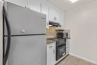 Photo #5: 41037900 Listing 