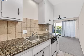 Photo #6: 41037900 Listing 