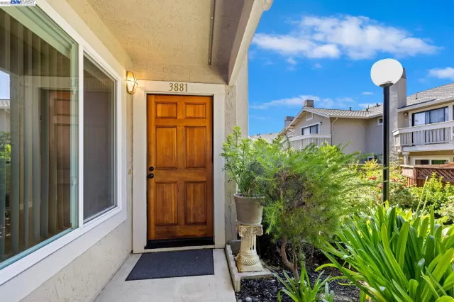 MLS: 41038019 Condo For Sale