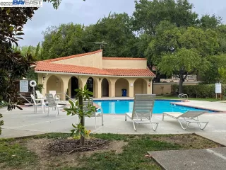 Photo #2: 41038110 Listing