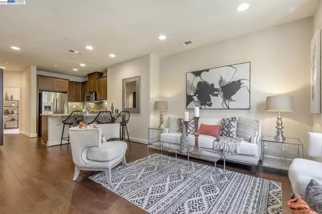 MLS: 41038223 Condo For Sale