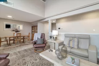 Photo #2: 41038328 Listing