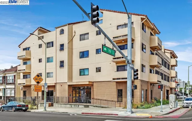 MLS: 41038355 Condo For Sale