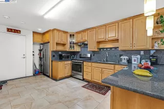 Photo #2: 41038355 Listing 