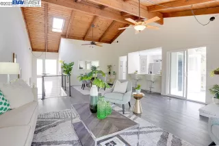 Photo #2: 41038365 Listing