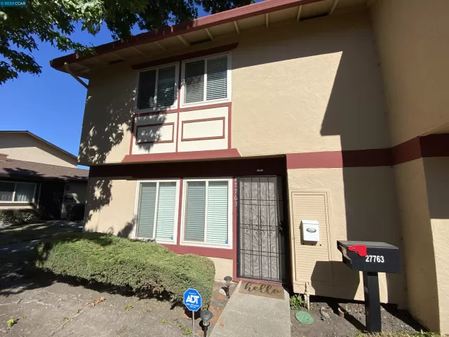 MLS: 41038494 Condo For Sale