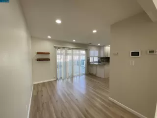 Photo #5: 41038494 Listing