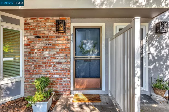 MLS: 41038530 Condo For Sale