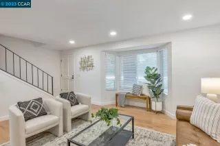 Photo #5: 41038530 Listing 