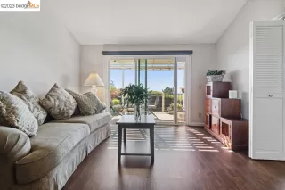 Photo #5: 41038548 Listing