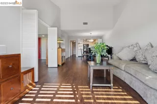 Photo #6: 41038548 Listing