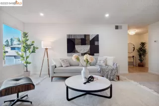 Photo #2: 41038579 Listing