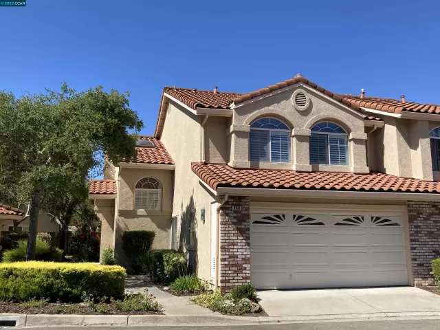 MLS: 41038634 Condo For Sale