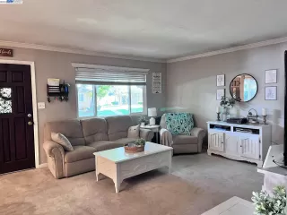 Photo #2: 41038835 Listing