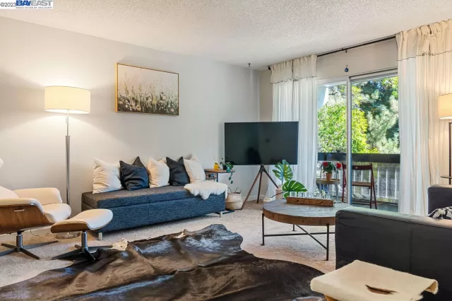 MLS: 41038892 Condo For Sale