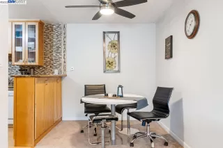 Photo #6: 41038892 Listing