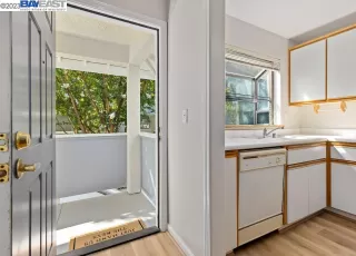 Photo #1: 41038977 Listing 