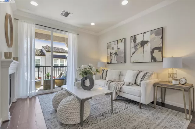 MLS: 41038979 Condo For Sale