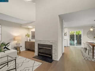 Photo #6: 41039037 Listing