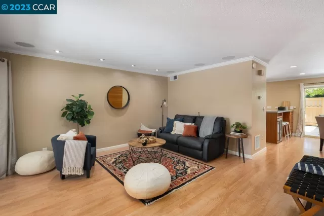 MLS: 41039146 Condo For Sale