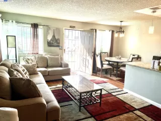 Photo #2: 41039265 Listing