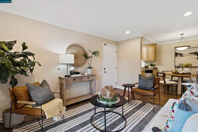 MLS: 41039270 Condo For Sale
