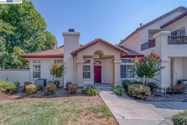 MLS: 41039285 Condo For Sale