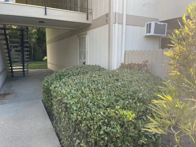MLS: 41039373 Condo For Sale