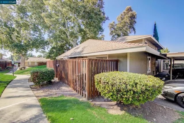 MLS: 41039559 Condo For Sale