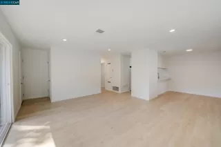 Photo #4: 41039559 Listing 