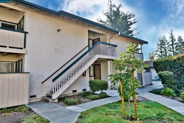 MLS: 41039579 Condo For Sale