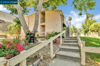 More Details about MLS # 41039595 : 4810 BLUM ROAD # 5