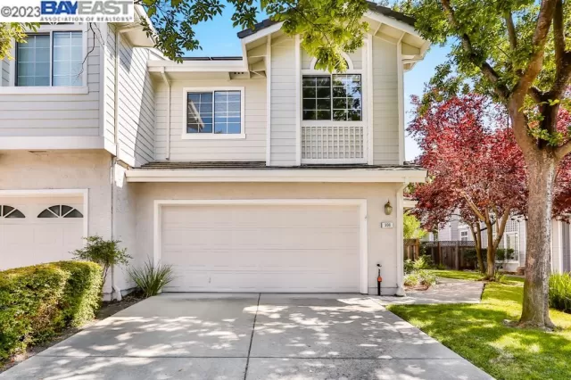 MLS: 41039757 Condo For Sale