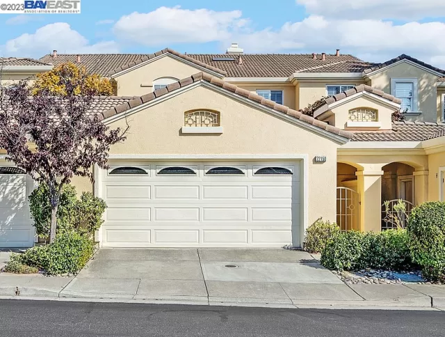 MLS: 41039800 Condo For Sale