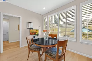 Photo #6: 41039800 Listing